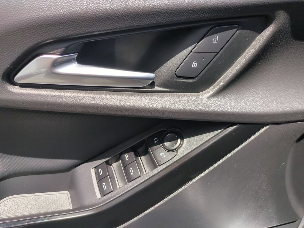Used 2025 Chevrolet Equinox LT AWD/4WD image 10