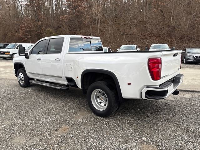 Used 2024 Chevrolet Silverado 3500 High Country w/ High Country Premium Package image 3