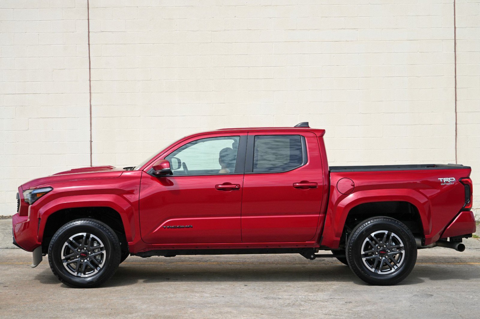 Used 2025 Toyota Tacoma TRD Sport w/ TRD Sport Upgrade Package AWD/4WD image 50