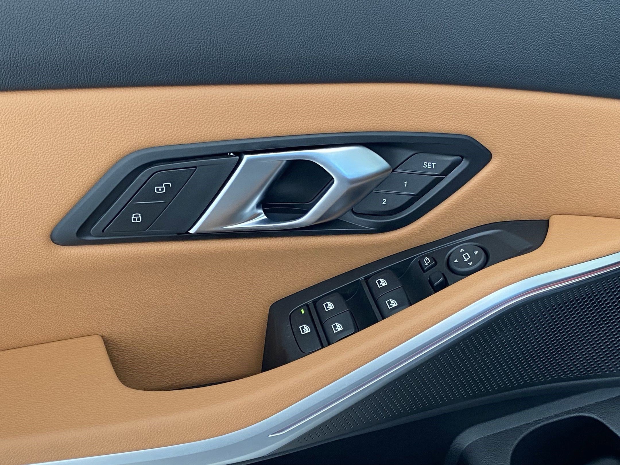 Used 2025 BMW 330i xDrive Sedan w/ Convenience Package image 25