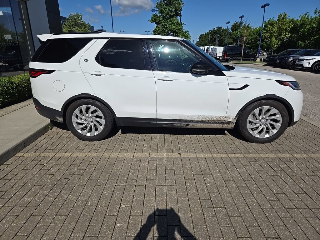 Certified 2025 Land Rover Discovery S AWD/4WD image 4