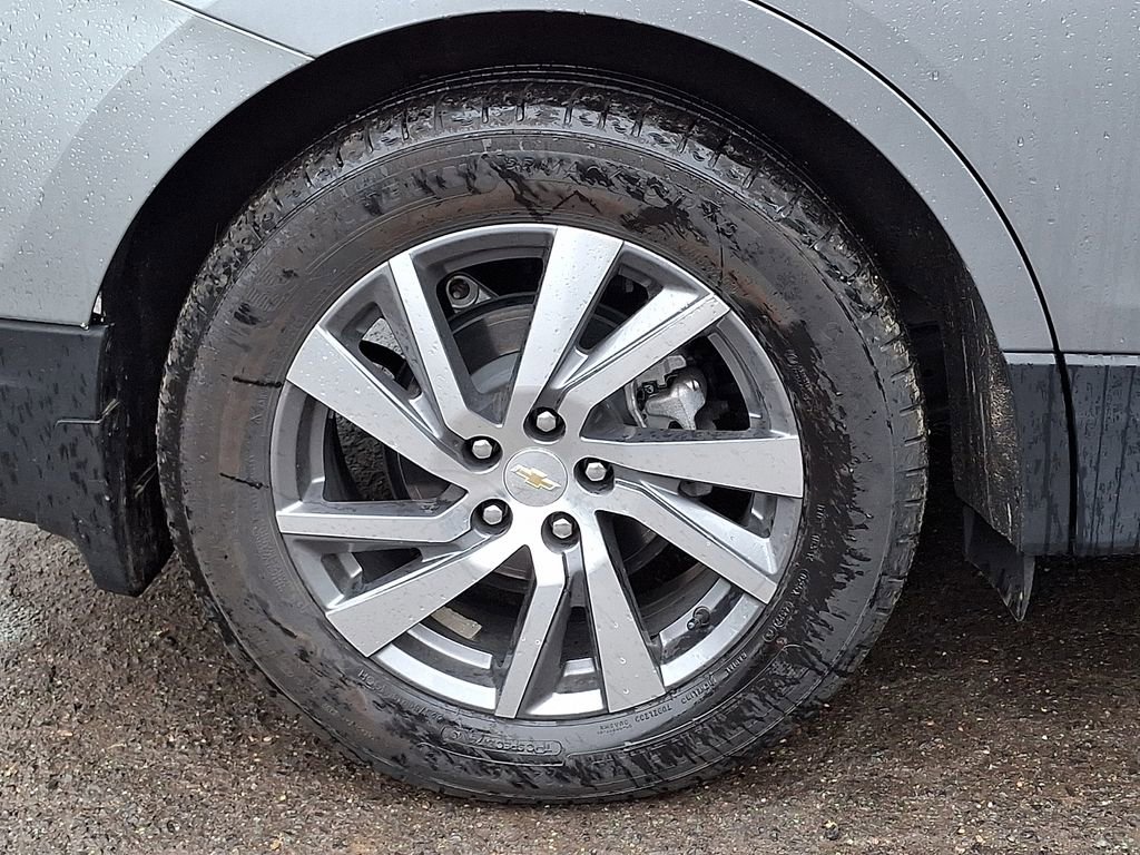 Used 2023 Chevrolet Equinox Premier AWD/4WD image 34