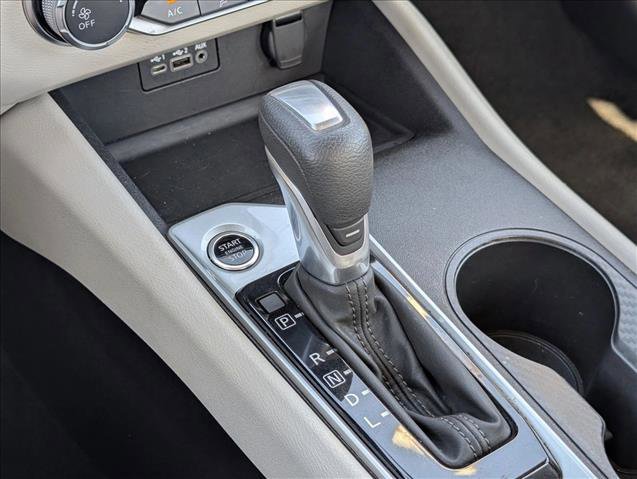 Used 2025 Nissan Altima 2.5 SV FWD image 17