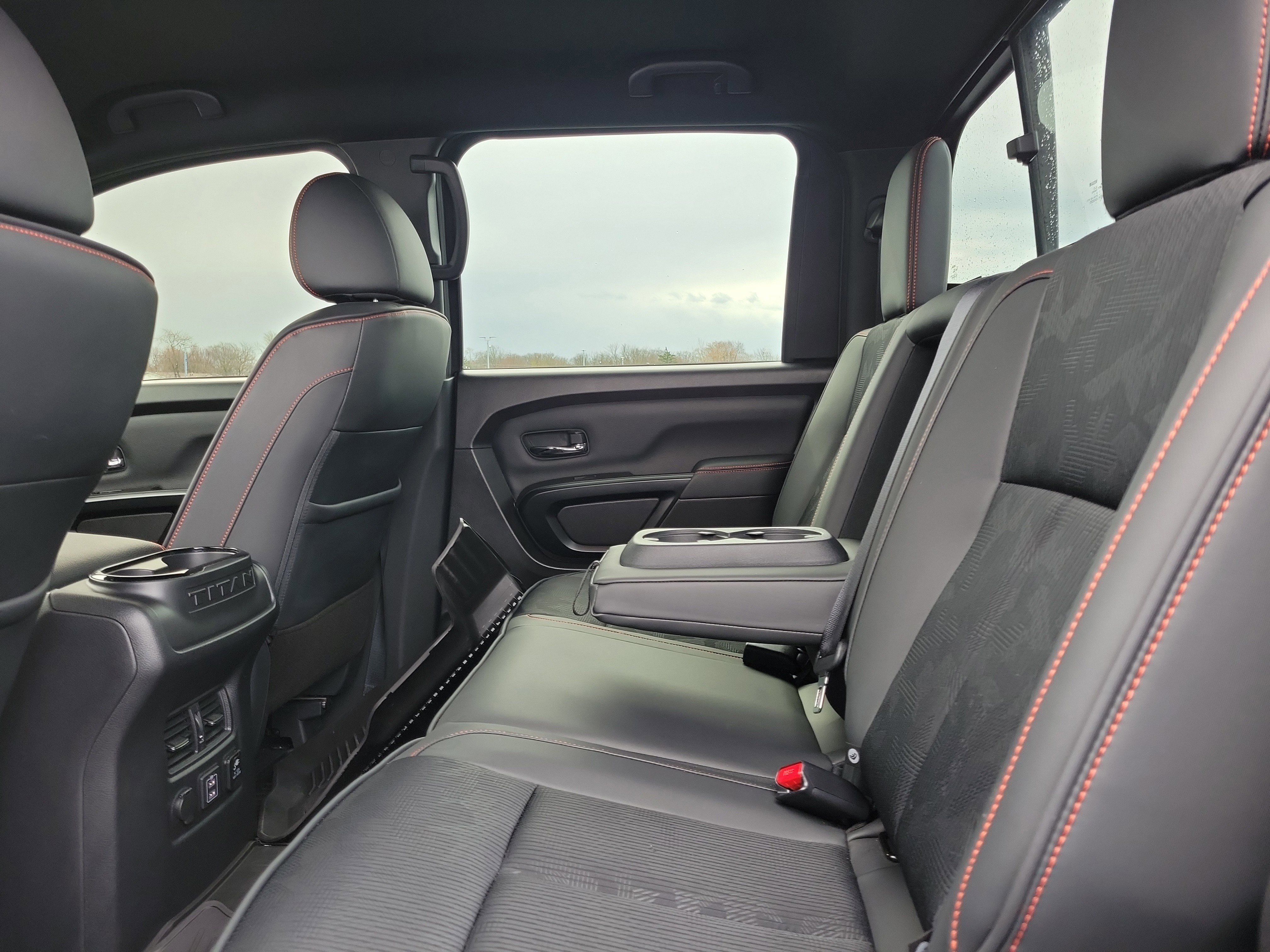 Used 2024 Nissan Titan PRO-4X w/ Off Road Protection Package image 11