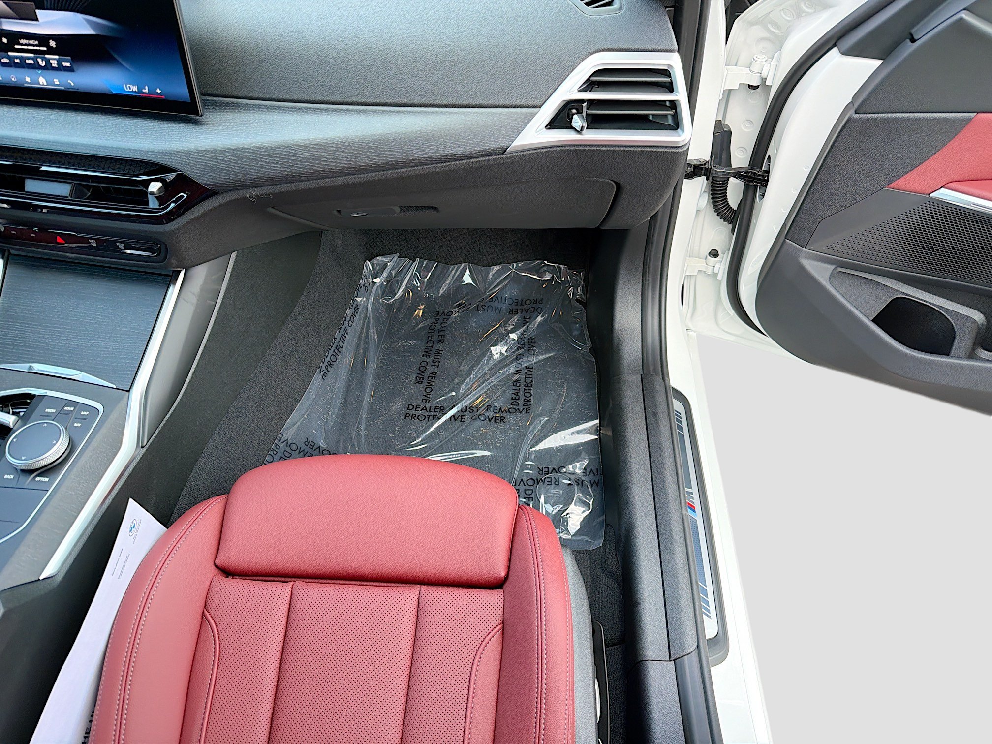 New 2026 BMW 330i Sedan w/ M Sport Package RWD image 17
