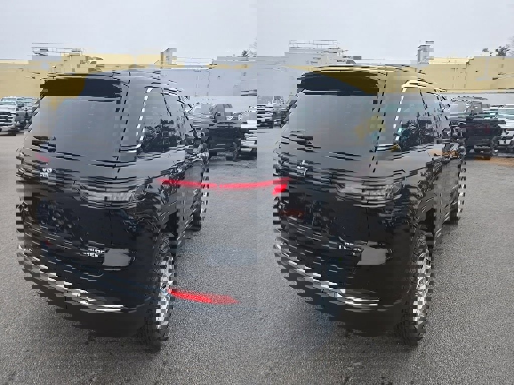 New 2025 Jeep Grand Cherokee Laredo X image 7