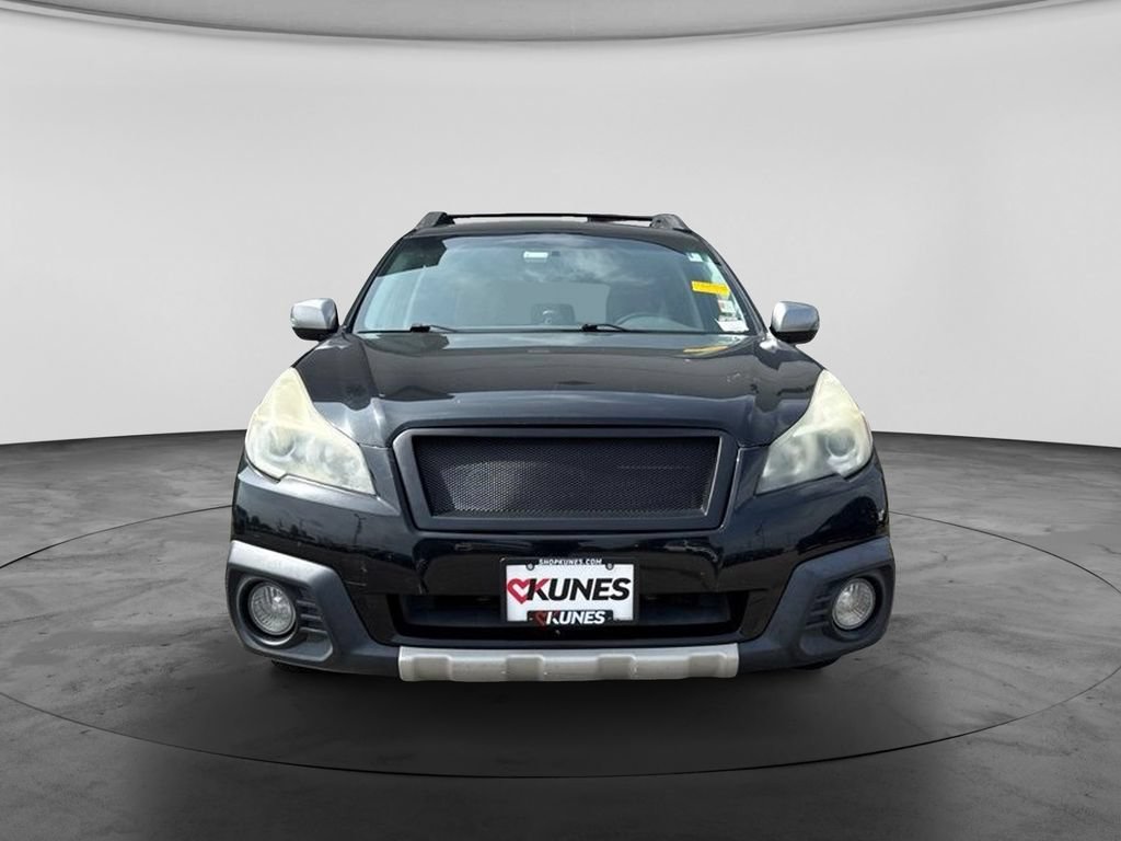 Used 2013 Subaru Outback 3.6R Limited AWD/4WD image 2