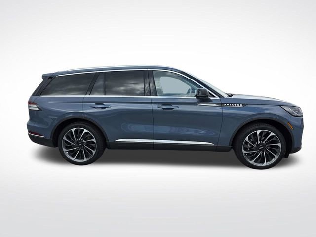 New 2026 Lincoln Aviator Reserve w/ Luxury Package image 2