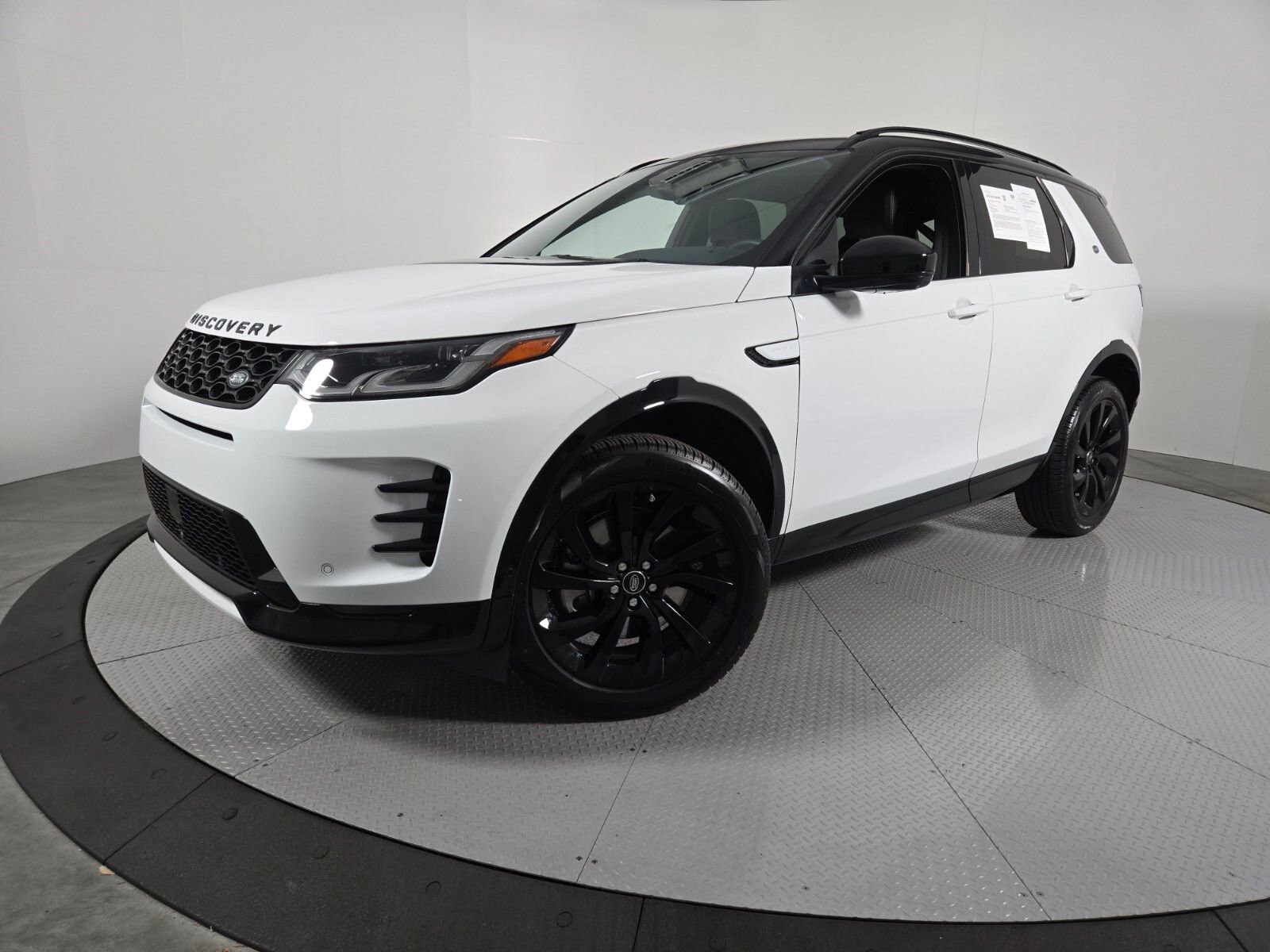 Used 2025 Land Rover Discovery Sport Dynamic SE