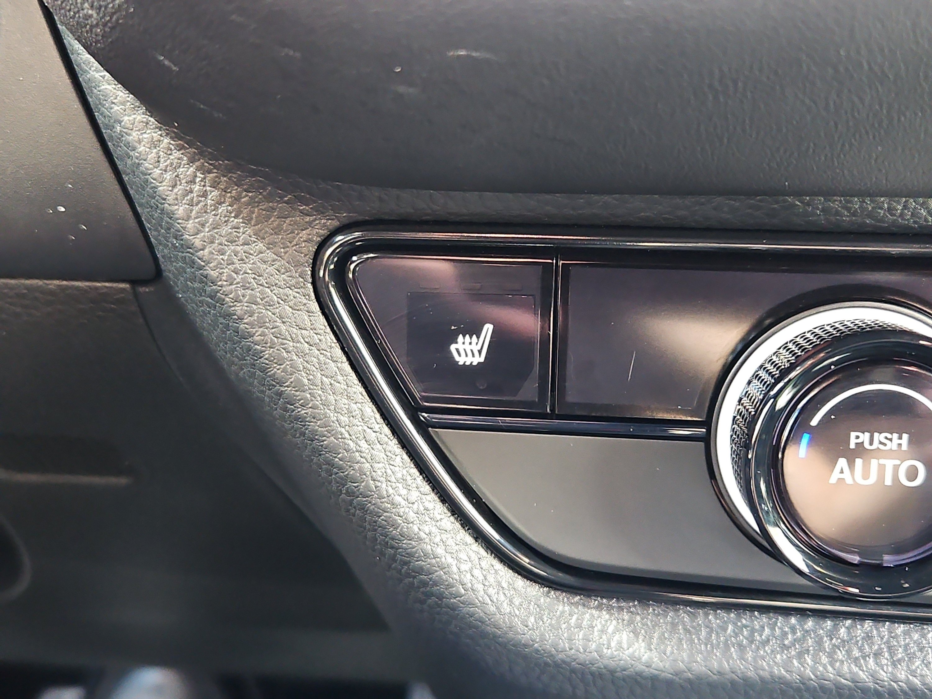 Certified 2025 Honda HR-V Sport image 11