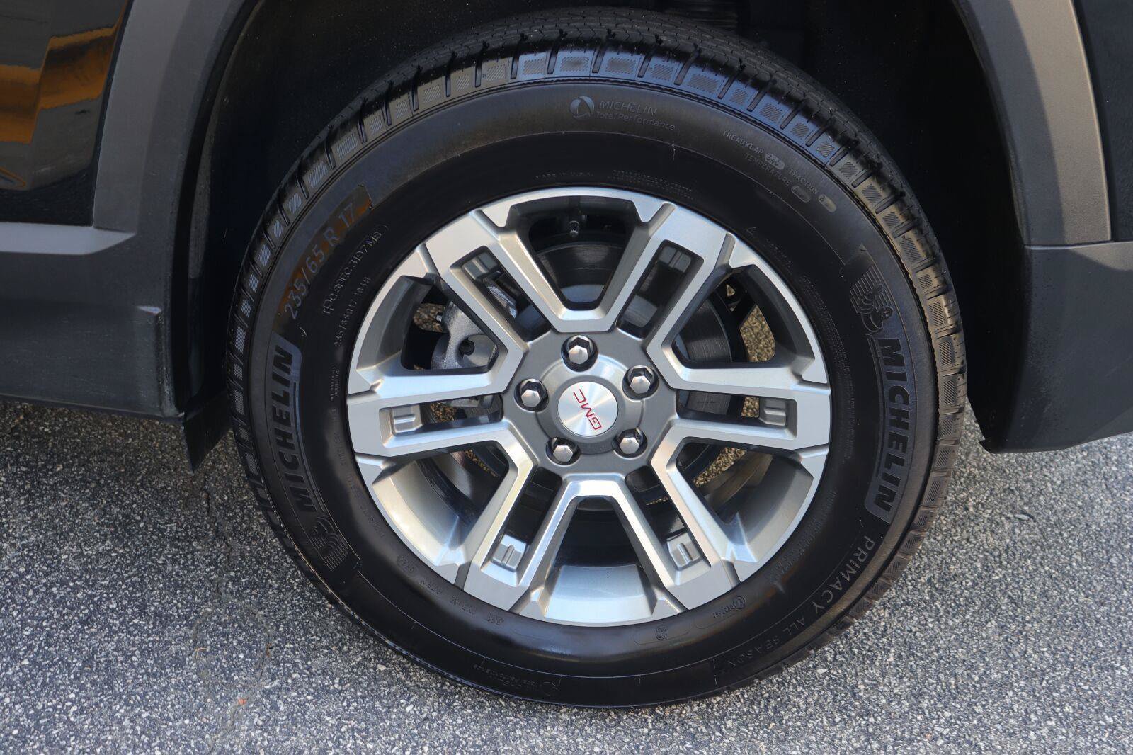 Used 2025 GMC Terrain Elevation AWD/4WD image 35