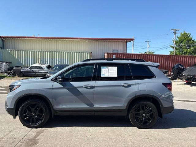 Used 2024 Honda Passport Black Edition image 4