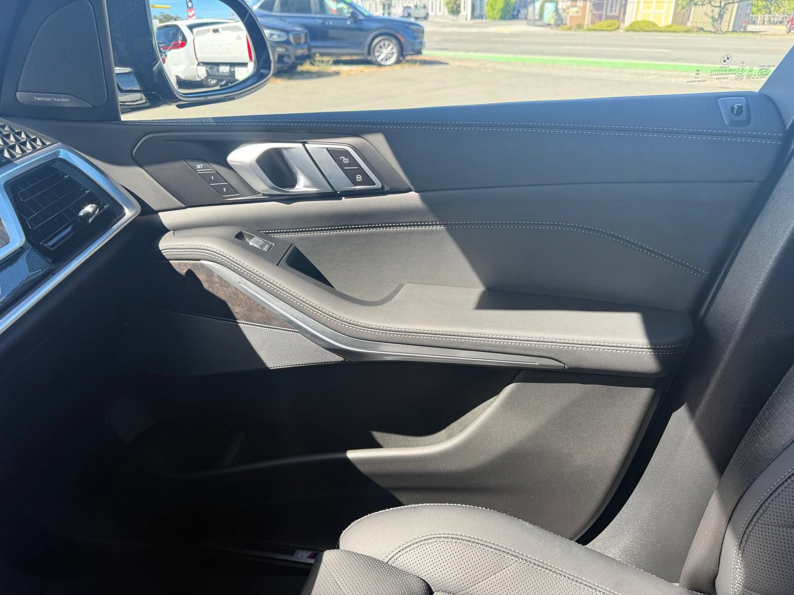 Used 2025 BMW X7 xDrive40i w/ M Sport Package AWD/4WD image 22