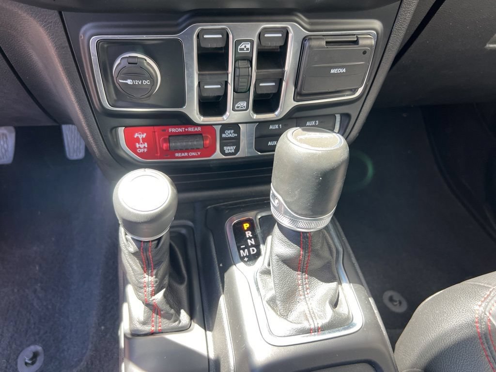 Used 2023 Jeep Gladiator Rubicon w/ LED Lighting Group AWD/4WD image 19