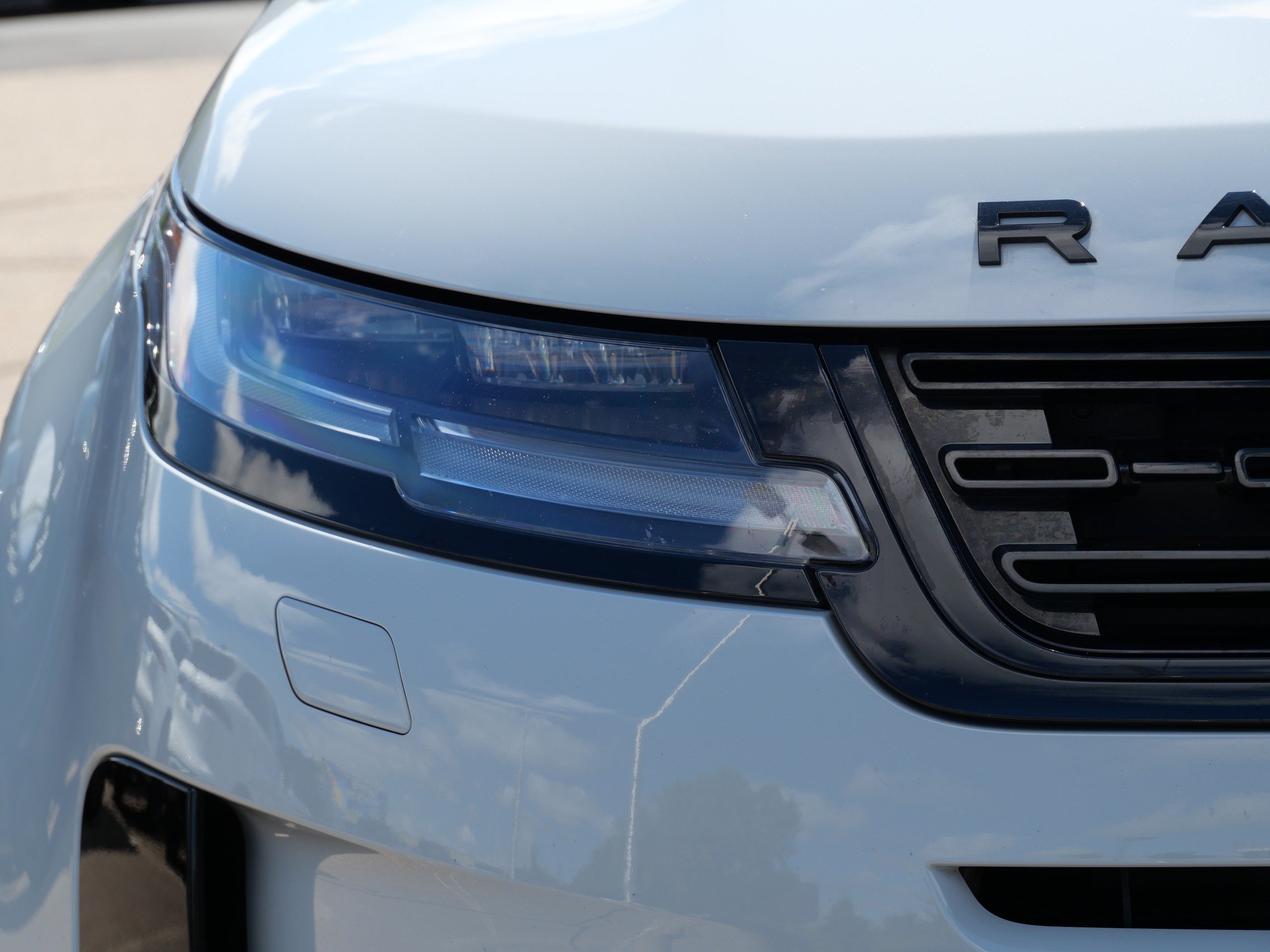 Used 2024 Land Rover Range Rover Evoque S AWD/4WD image 9