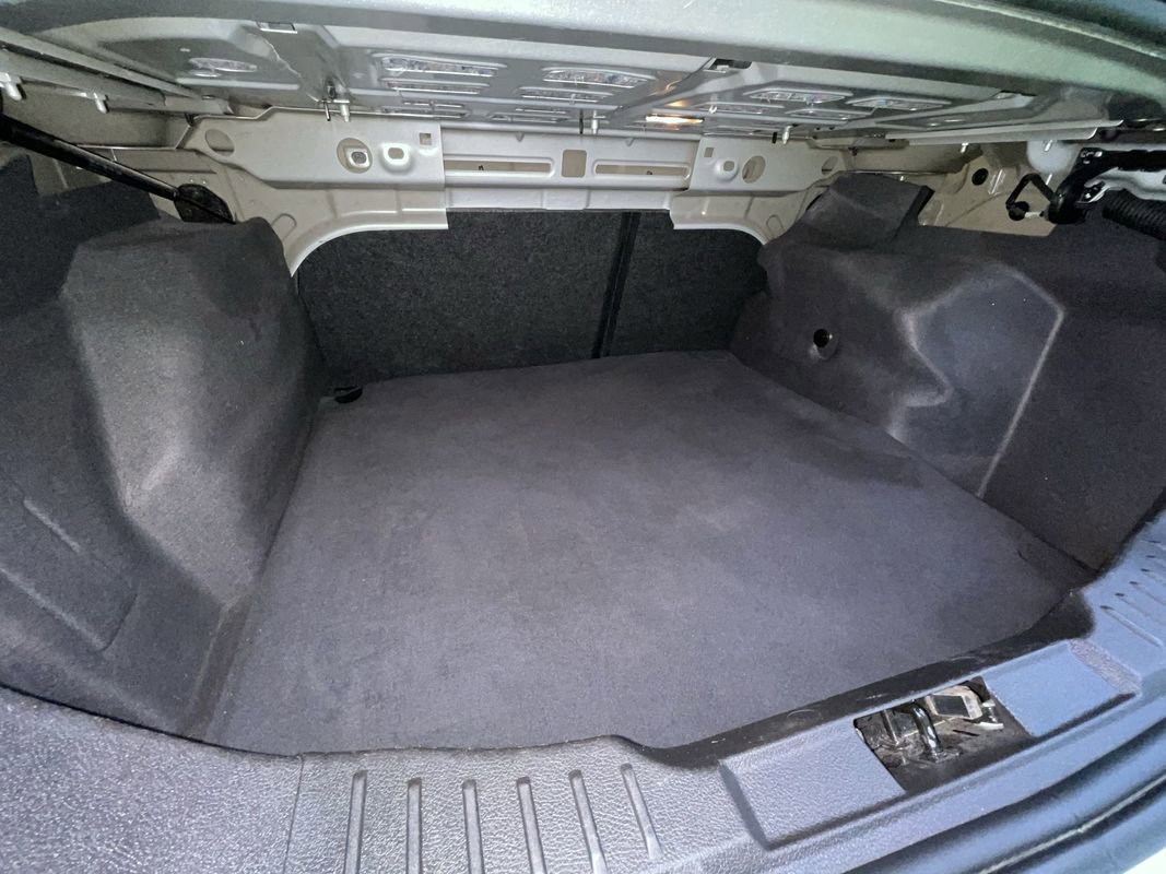 Used 2018 Ford Focus SE image 27