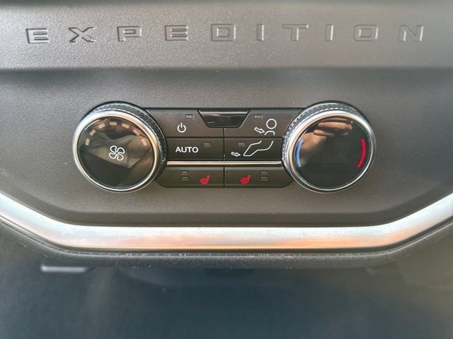 Used 2025 Ford Expedition Tremor AWD/4WD image 23