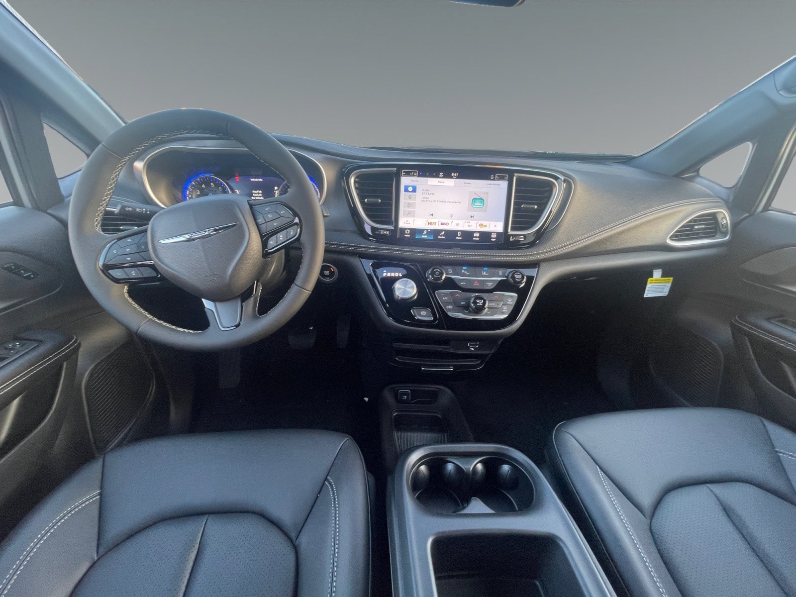 New 2026 Chrysler Pacifica Select w/ S Appearance Package FWD image 11