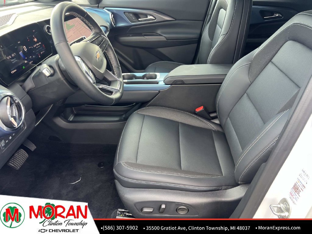 Used 2024 Chevrolet Equinox EV LT FWD image 17