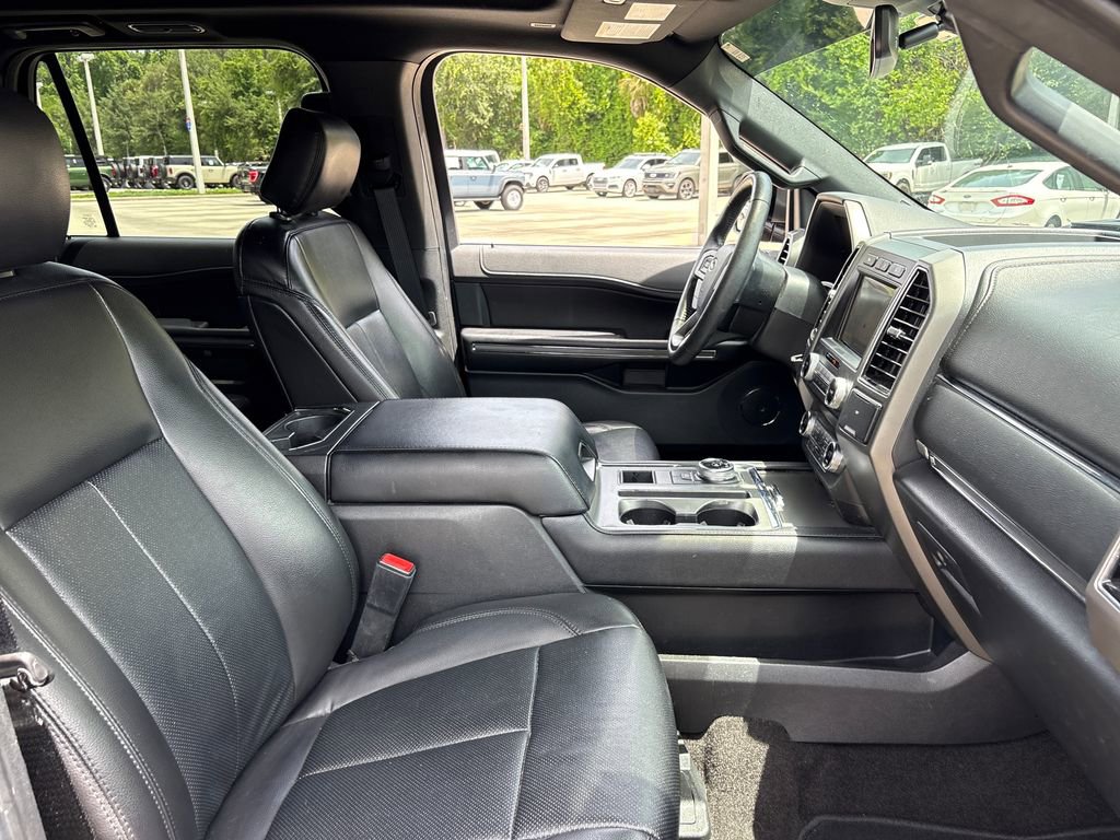 Used 2020 Ford Expedition XLT w/ Equipment Group 202A RWD image 29