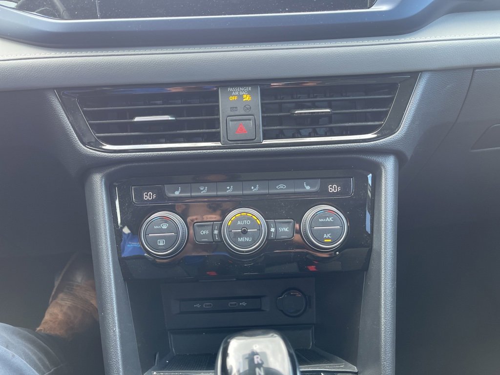 Used 2024 Volkswagen Taos SE image 13