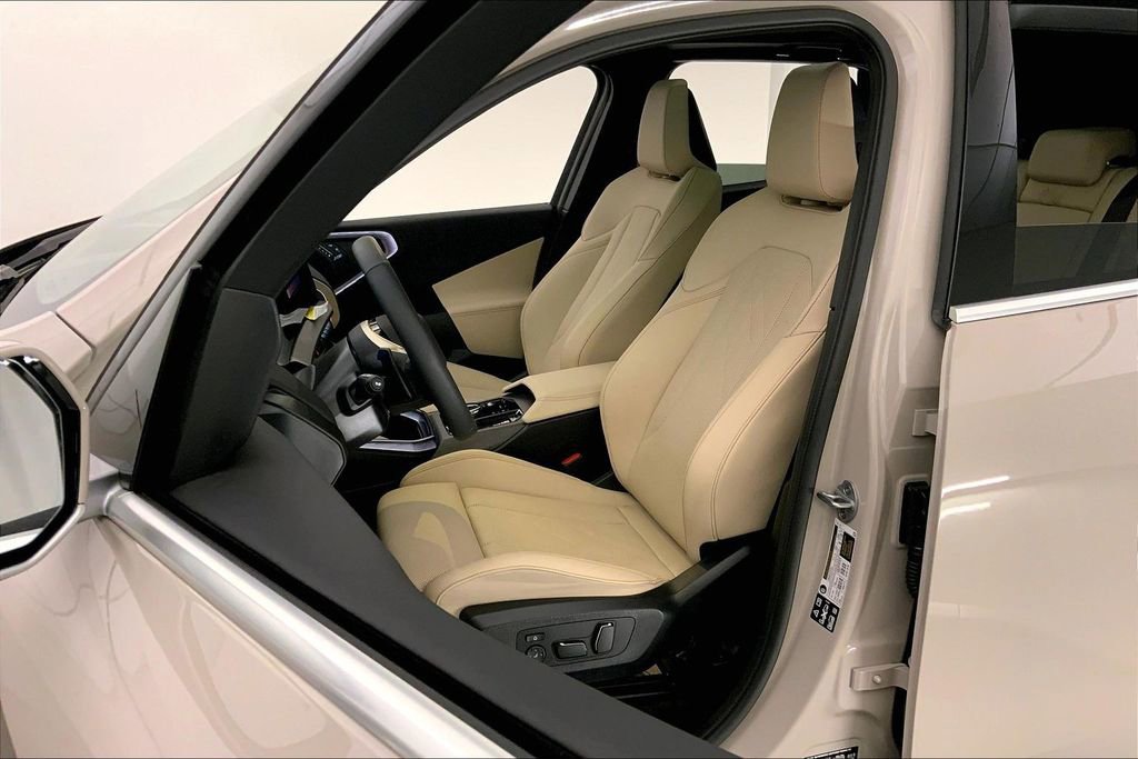 Certified 2025 BMW X3 xDrive30i w/ Convenience Package image 13