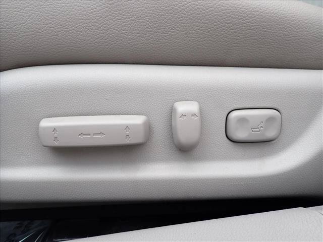 Used 2011 Honda Accord EX-L image 11