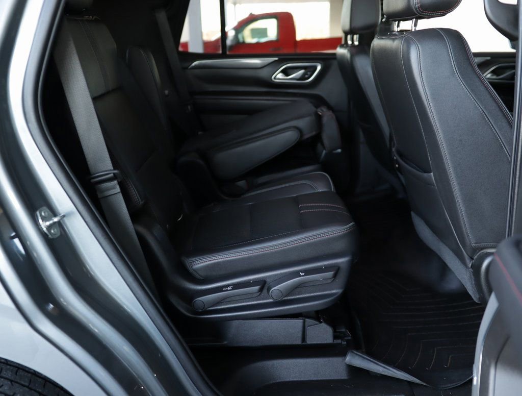 Used 2021 Chevrolet Tahoe RST w/ Luxury Package AWD/4WD image 35