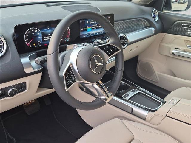 New 2026 Mercedes-Benz GLB 250 image 3