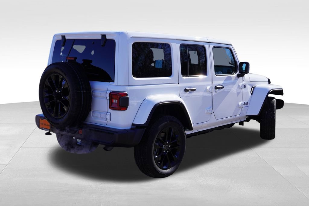 Certified 2025 Jeep Wrangler Unlimited Sahara w/ Safety Group image 5