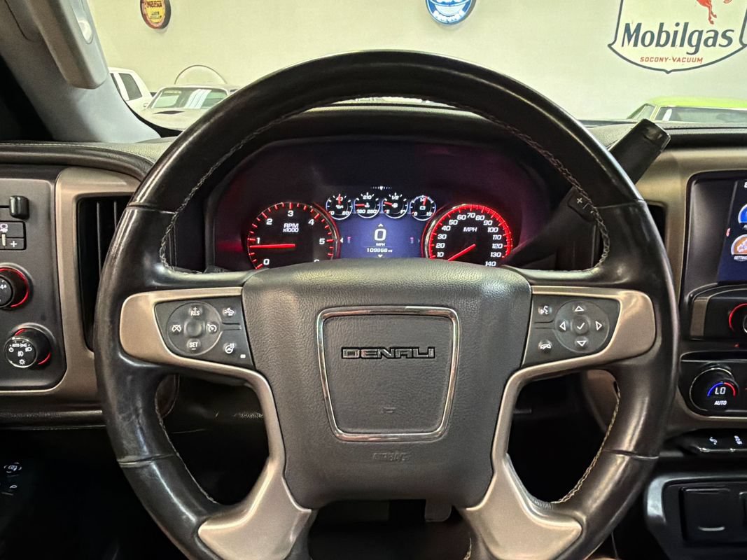 Used 2016 GMC Sierra 1500 Denali w/ Enhanced Driver Alert Package AWD/4WD image 17