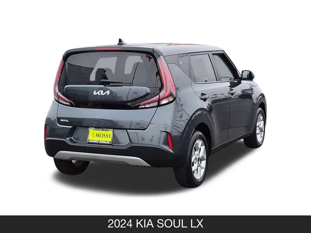 Used 2024 Kia Soul LX w/ Option Group 015 FWD image 9