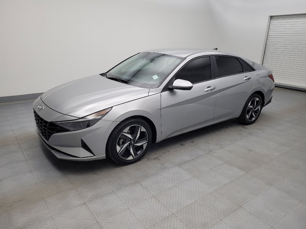 Used 2023 Hyundai Elantra SEL w/ Convenience Package image 2