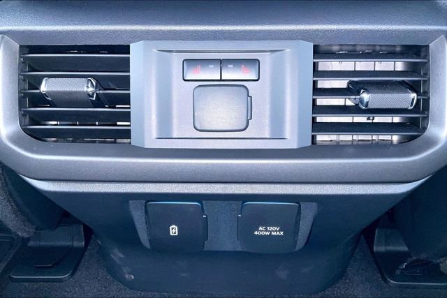 Used 2025 Ford F150 Lariat w/ Equipment Group 502A High image 26