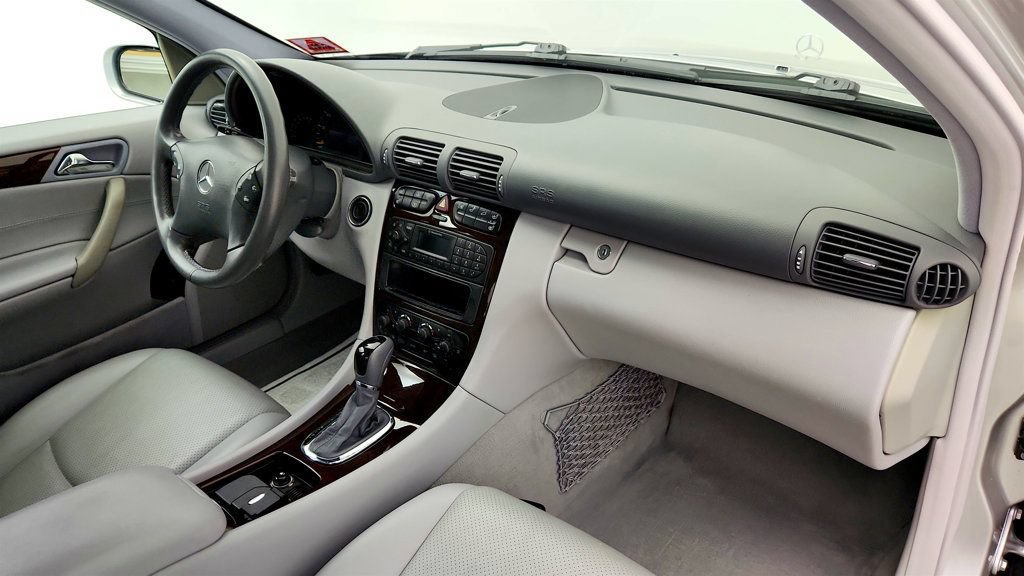Used 2003 Mercedes-Benz C 240 Sedan image 22
