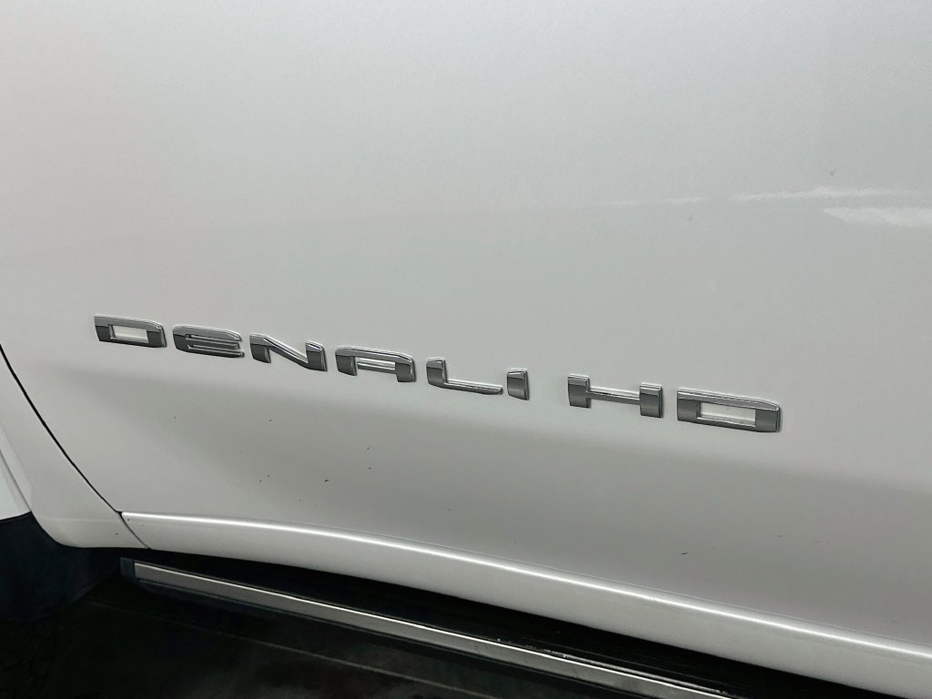 Used 2023 GMC Sierra 3500 Denali w/ Denali Ultimate Package AWD/4WD image 36