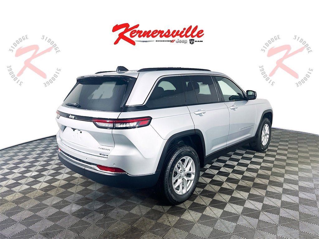 New 2025 Jeep Grand Cherokee Laredo X image 7