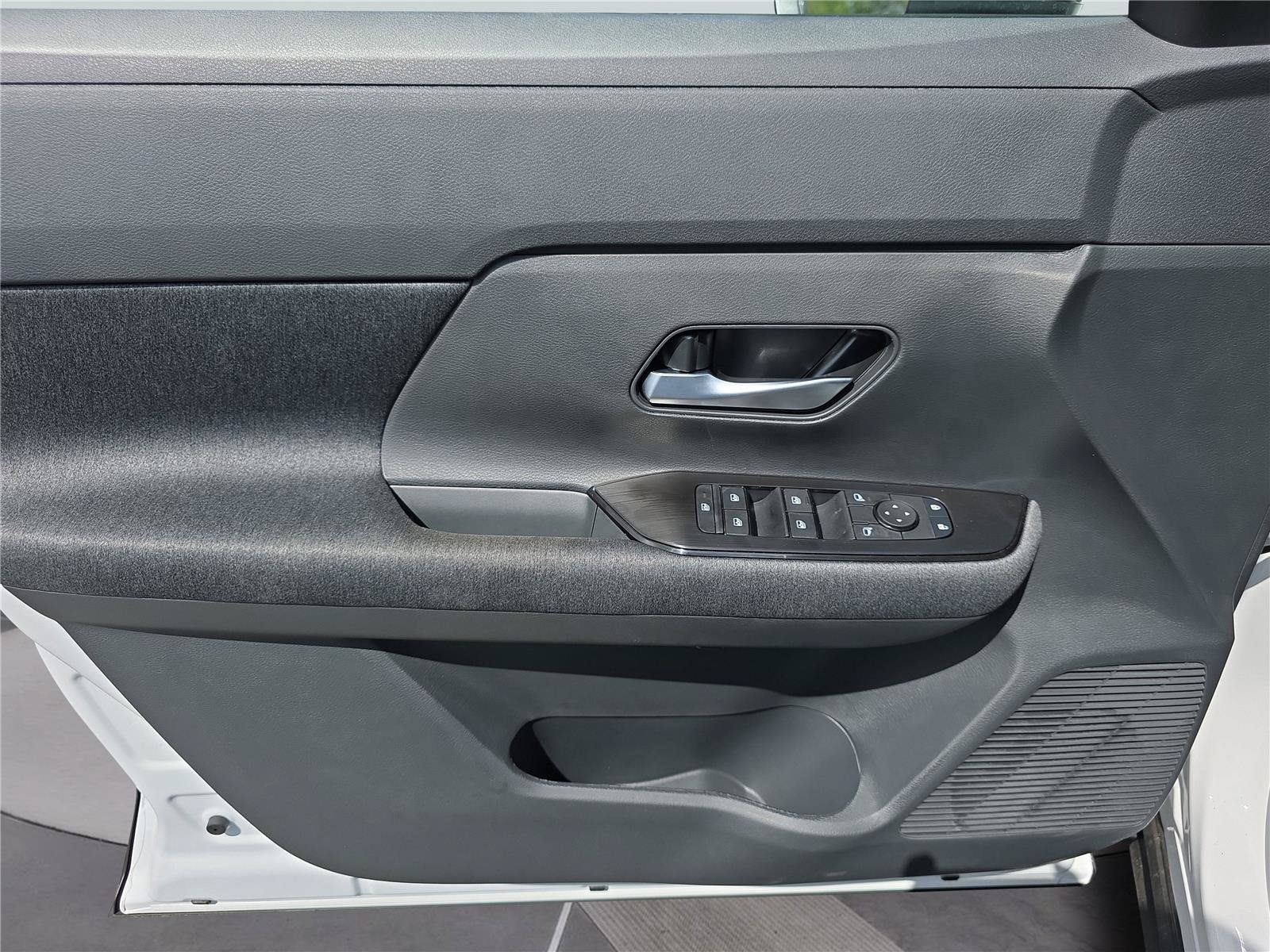 New 2026 Nissan Kicks SV w/ SV Premium Package FWD image 16