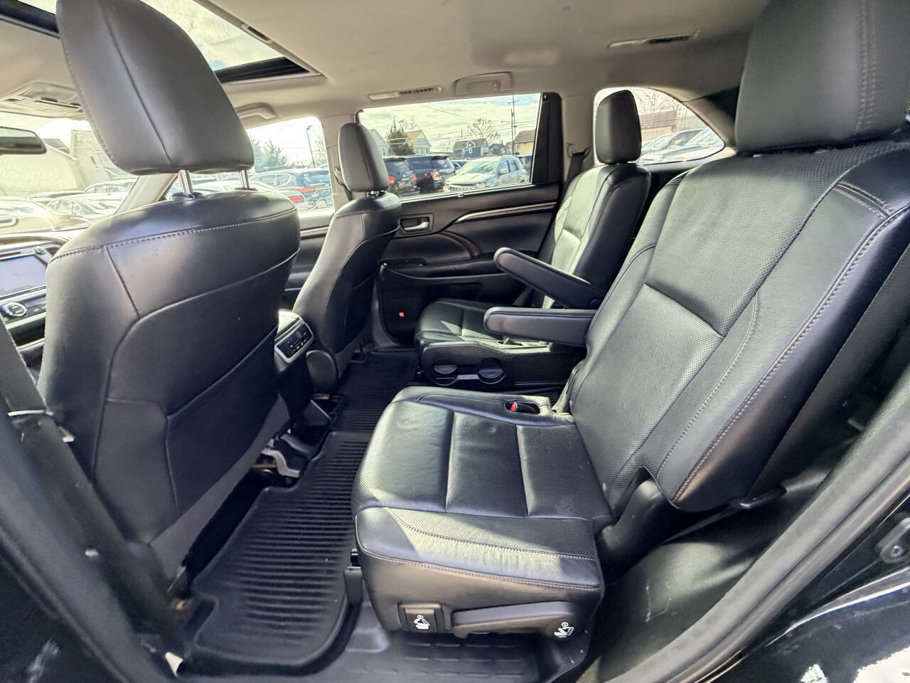Used 2014 Toyota Highlander Limited image 50