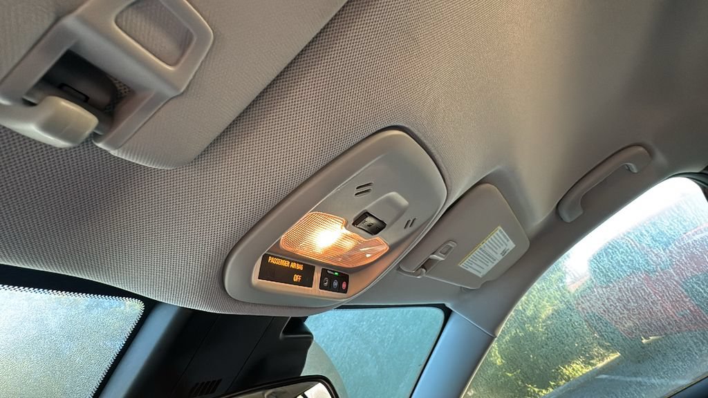 Used 2025 Chevrolet Trax LT FWD image 23