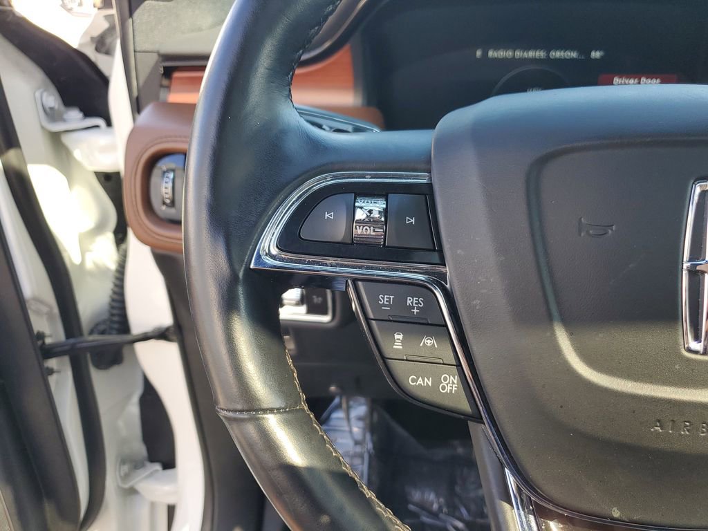 Used 2023 Lincoln Nautilus Reserve w/ Equipment Group 201A image 23