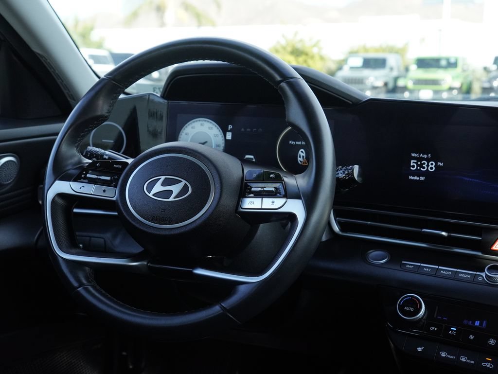 Used 2024 Hyundai Elantra Limited FWD image 37