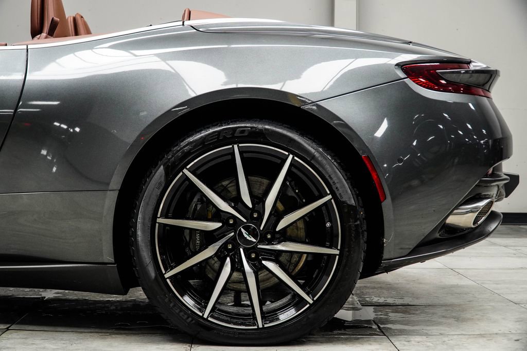 Used 2019 Aston Martin DB11 Volante RWD image 20