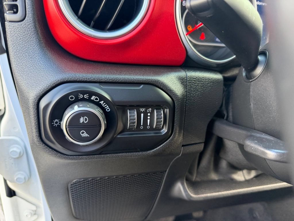 Used 2020 Jeep Gladiator Rubicon w/ Dual Top Group AWD/4WD image 23