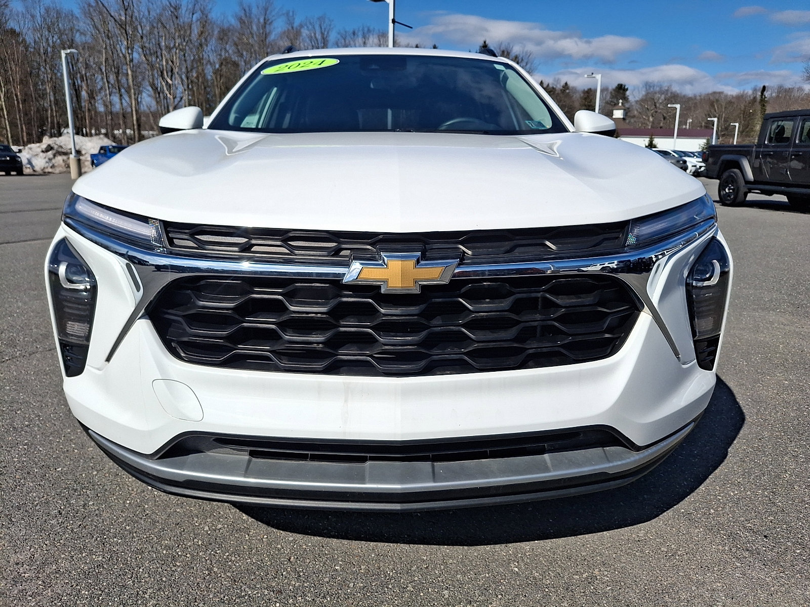 Certified 2024 Chevrolet Trax LT w/ Sunroof Package image 2