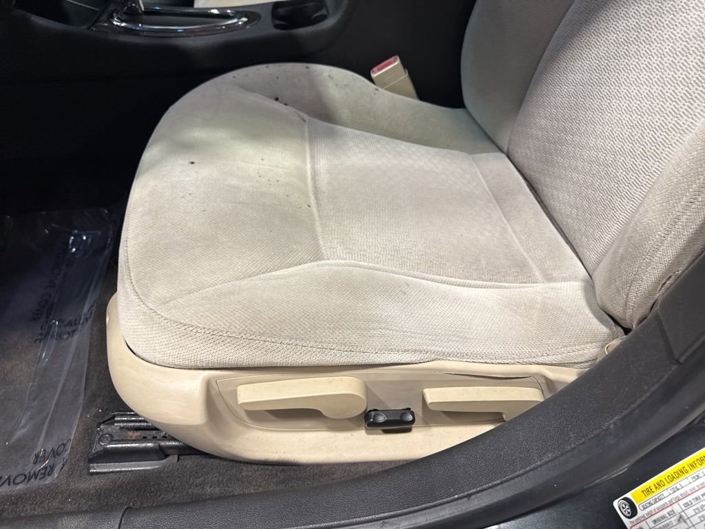 Used 2014 Chevrolet Impala LT w/ LT Sunroof Package image 22