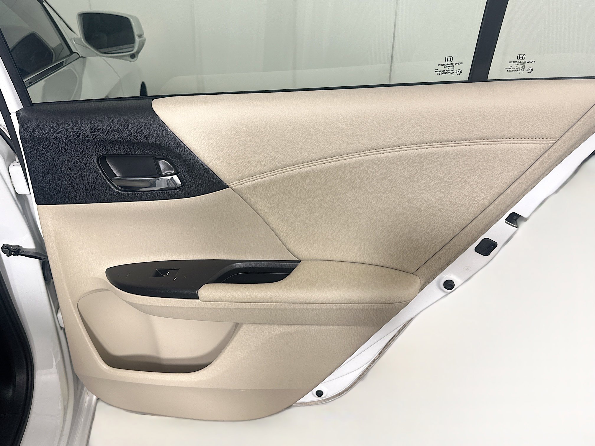 Used 2015 Honda Accord EX-L image 29