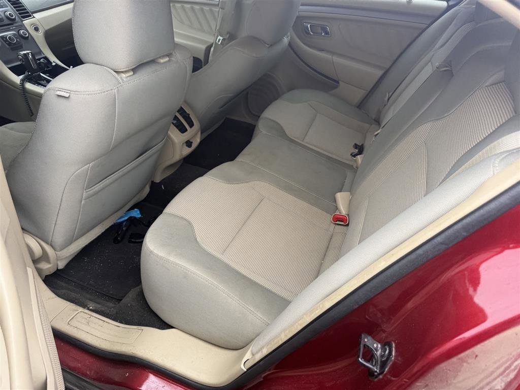 Used 2014 Ford Taurus SEL FWD image 3
