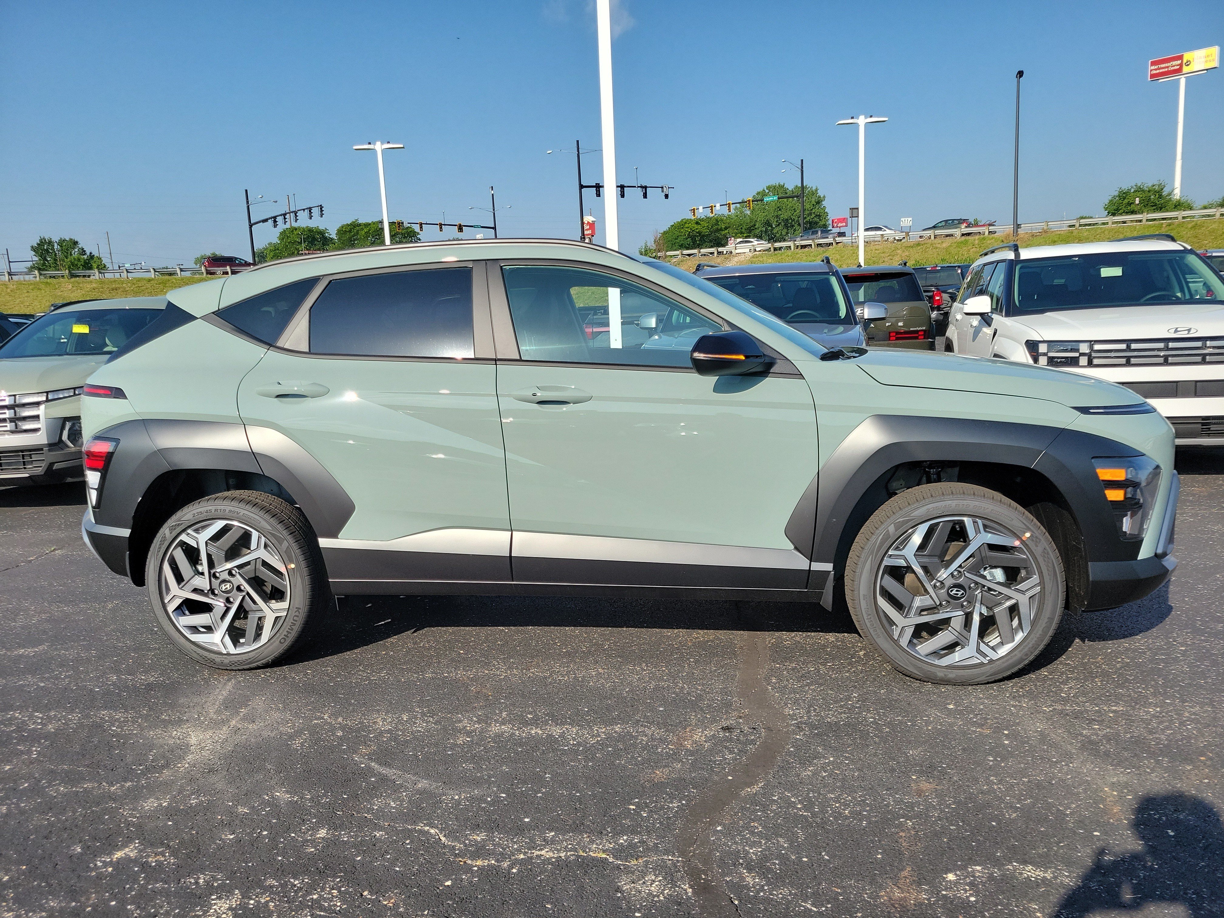 New 2026 Hyundai Kona SEL Premium AWD/4WD image 3