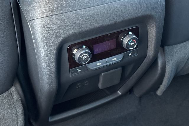 New 2026 Chevrolet Traverse High Country image 17